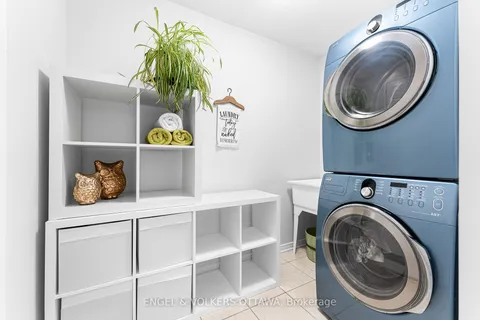 520 Cresswell Crt, Stittsville - Munster - Richmond, ON K2S 0K9