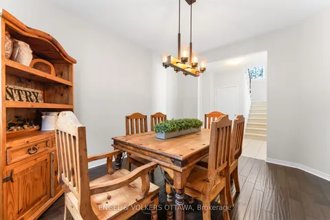 520 Cresswell Crt, Stittsville - Munster - Richmond, ON K2S 0K9