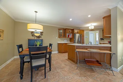 675 Whitehaven Cres, London, ON N6G 4V6