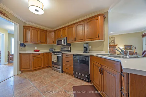 675 Whitehaven Cres, London, ON N6G 4V6