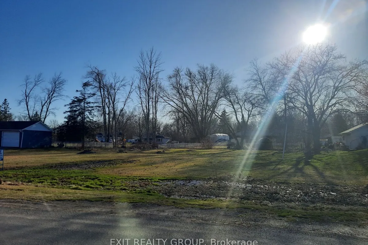 18 Alice Avenue, Quinte West, ON K8V 5P5