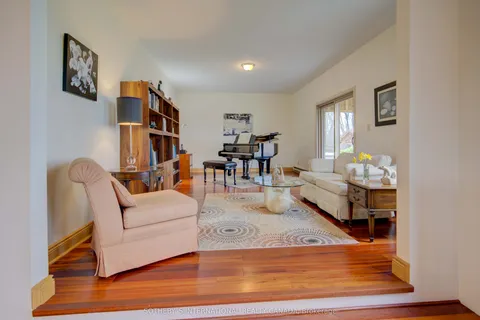 215 Georges Road, Prince Edward County, ON K0K 2T0