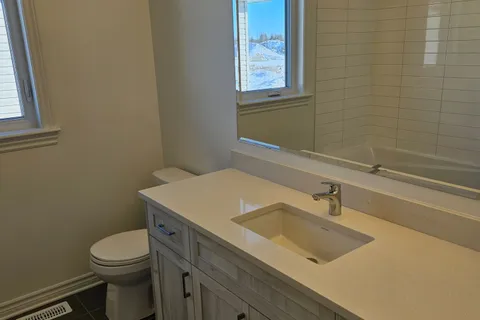 557 Sonmarg Crescent, Barrhaven, ON K2J 7A5