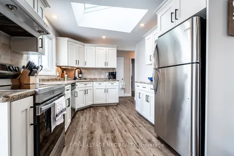 371 RIVERSIDE Drive, Welland, ON L3C 5E8