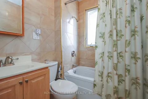 11 & 13 Nelson St, Lower Town - Sandy Hill, ON K1N 7R1