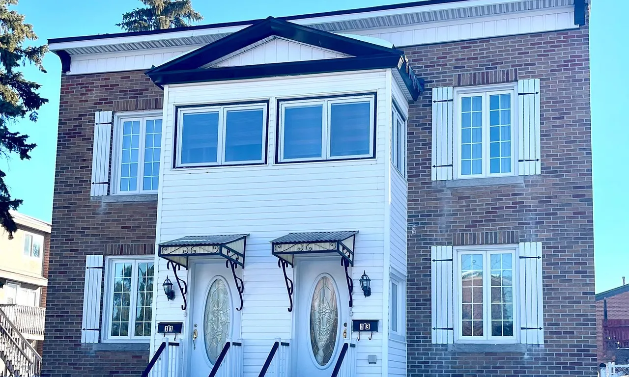 11 & 13 Nelson St, Lower Town - Sandy Hill, ON K1N 7R1