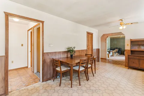 9 The Avenue Rd, Kawartha Lakes, ON K0M 2A0