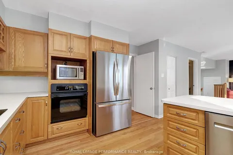 156 Begonia Ave, Alta Vista and Area, ON K1H 6E4