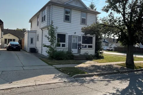 483 Wellington Street, Sarnia, ON N7T 1J1