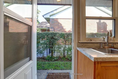 167 West 18th St, Hamilton, ON L9C 4G6