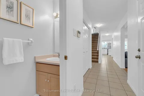 75 Swift Cres, Guelph, ON N1E 7J1
