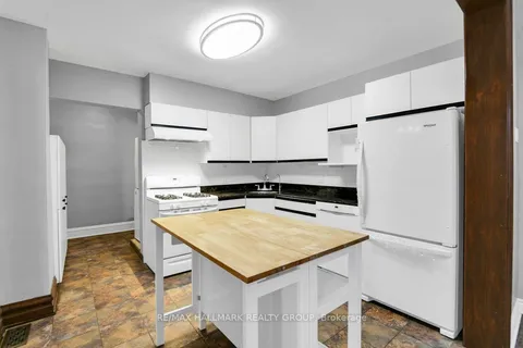 561 Edison Ave, Carlingwood - Westboro and Area, ON K2A 1V5