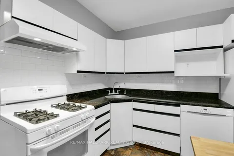 561 Edison Ave, Carlingwood - Westboro and Area, ON K2A 1V5