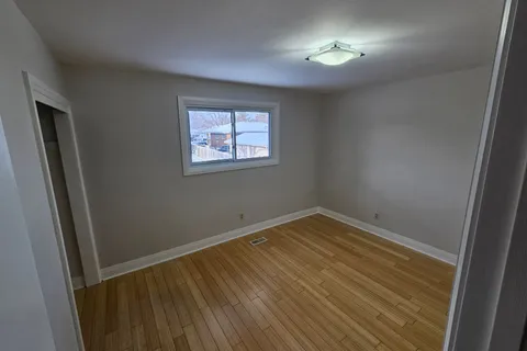 8 Village Drive, Belleville, ON K8P 4J8
