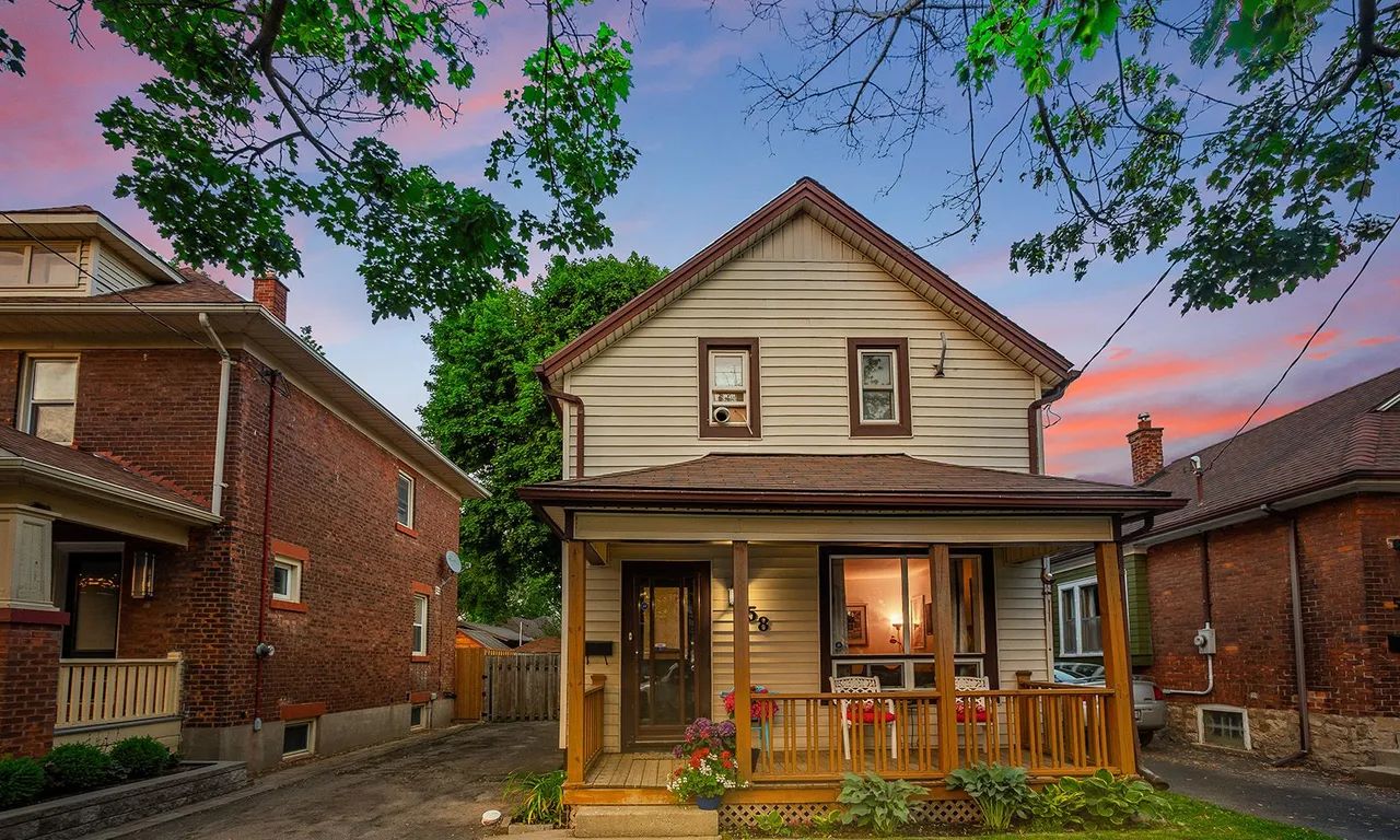 58 Woodland Ave, St. Catharines, ON L2R 5A3
