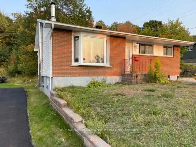 85 Mississauga Avenue, Elliot Lake, ON P5A 1E1