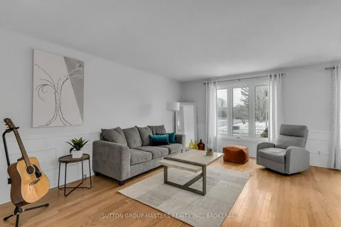 792 Safari Dr, Kingston, ON K7M 6X9