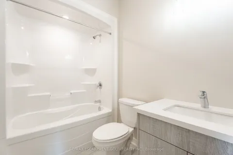 735 Dominion Road, Fort Erie, ON L2A 1G9