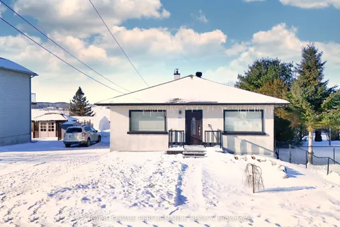 460-462 MAIN Street, Alfred and Plantagenet, ON K0B 1L0