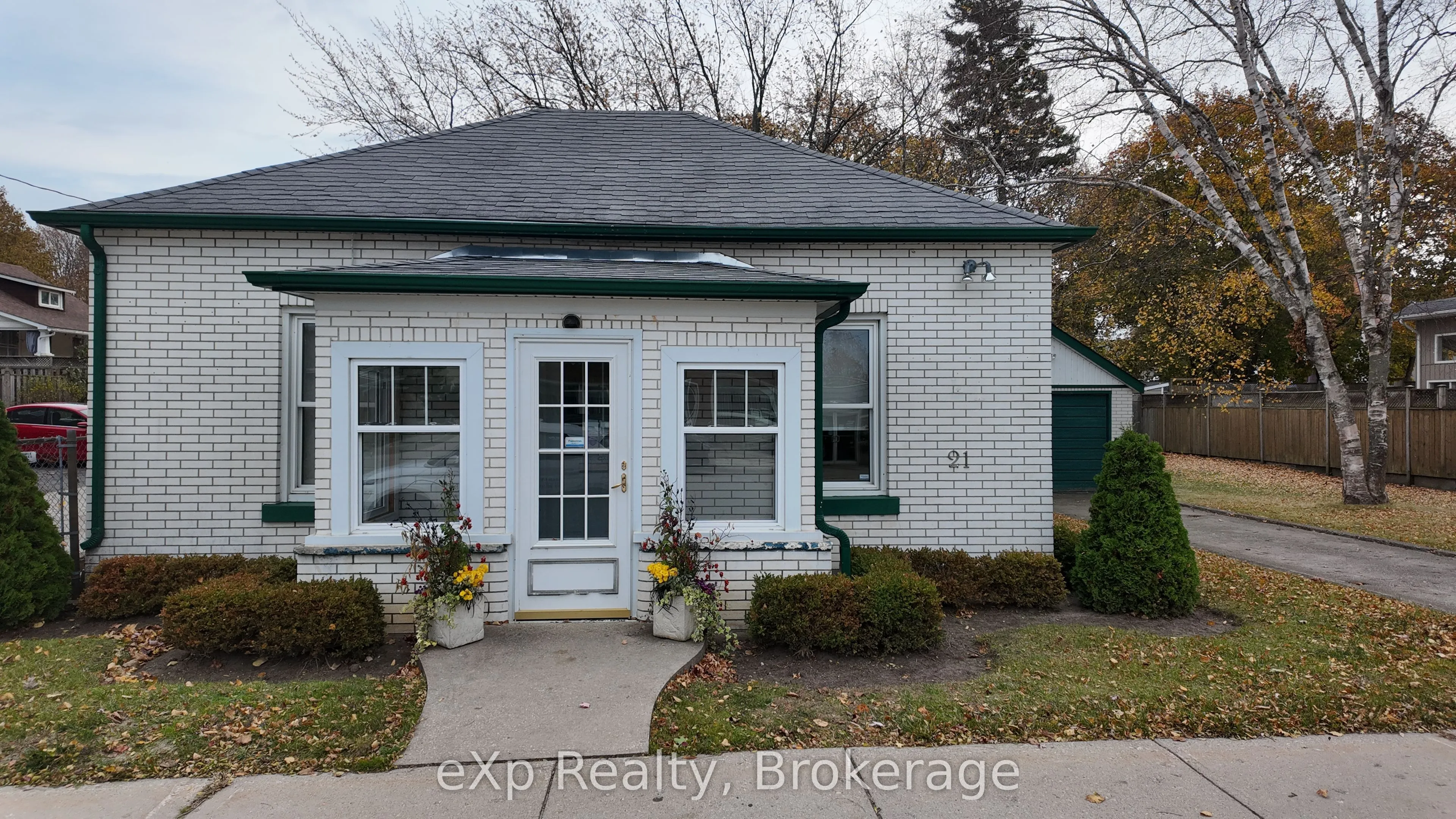 21 GROSVENOR Street, Saugeen Shores, ON N0H 2L0