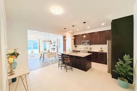 29 Dyer Cres, Bracebridge, ON P1L 0N4