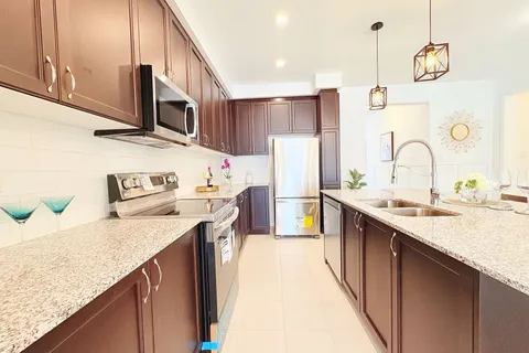 29 Dyer Cres, Bracebridge, ON P1L 0N4