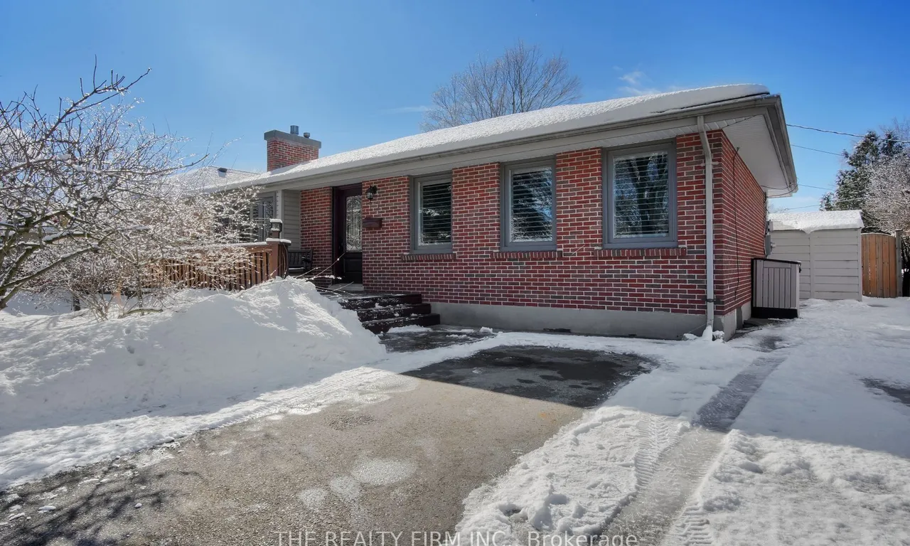 1856 Royal Cres, London, ON N5W 2A8