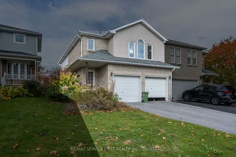 995 Waterbury Cres, Kingston, ON K7M 8V5