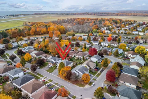 995 Waterbury Cres, Kingston, ON K7M 8V5