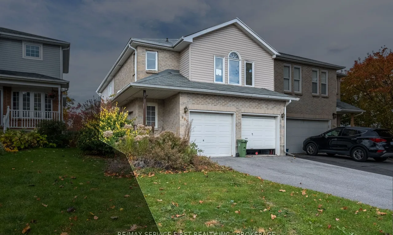 995 Waterbury Cres, Kingston, ON K7M 8V5