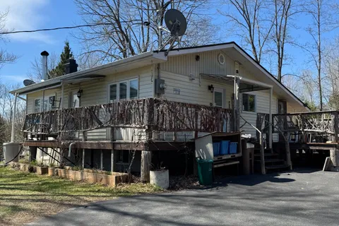22197 Parkhill Circle, South Glengarry, ON K0C 1Z0