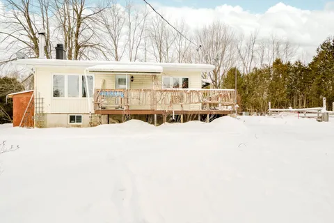 22197 Parkhill Circle, South Glengarry, ON K0C 1Z0
