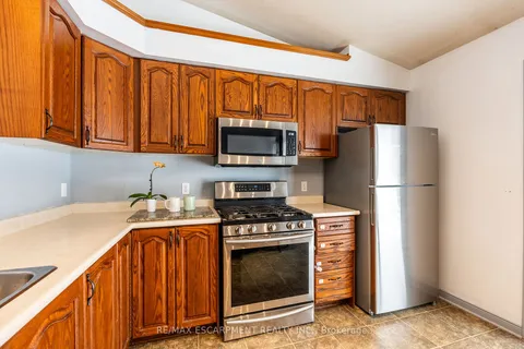 21 Leslie Ave, Norfolk, ON N0A 1N4