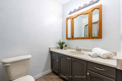 21 Leslie Ave, Norfolk, ON N0A 1N4
