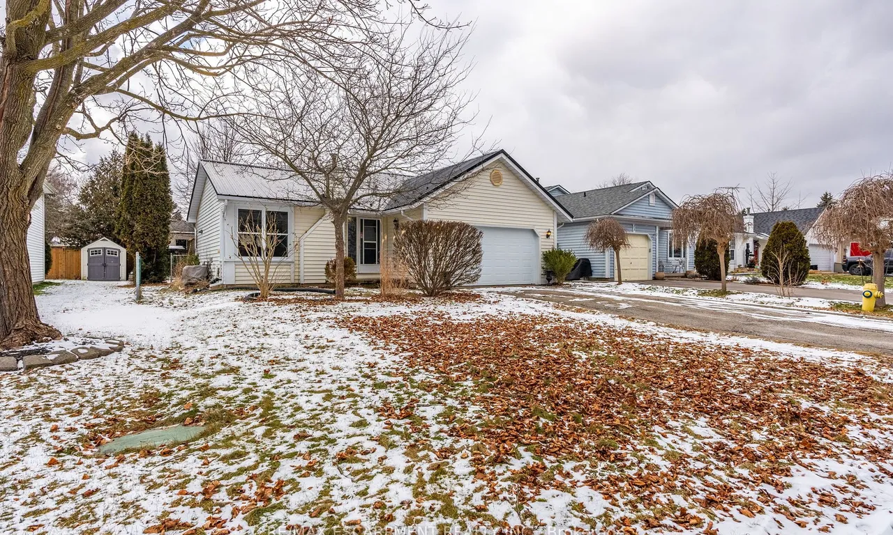 21 Leslie Ave, Norfolk, ON N0A 1N4