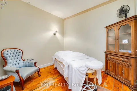 2 Arnold St, Brant, ON N3L 2C2