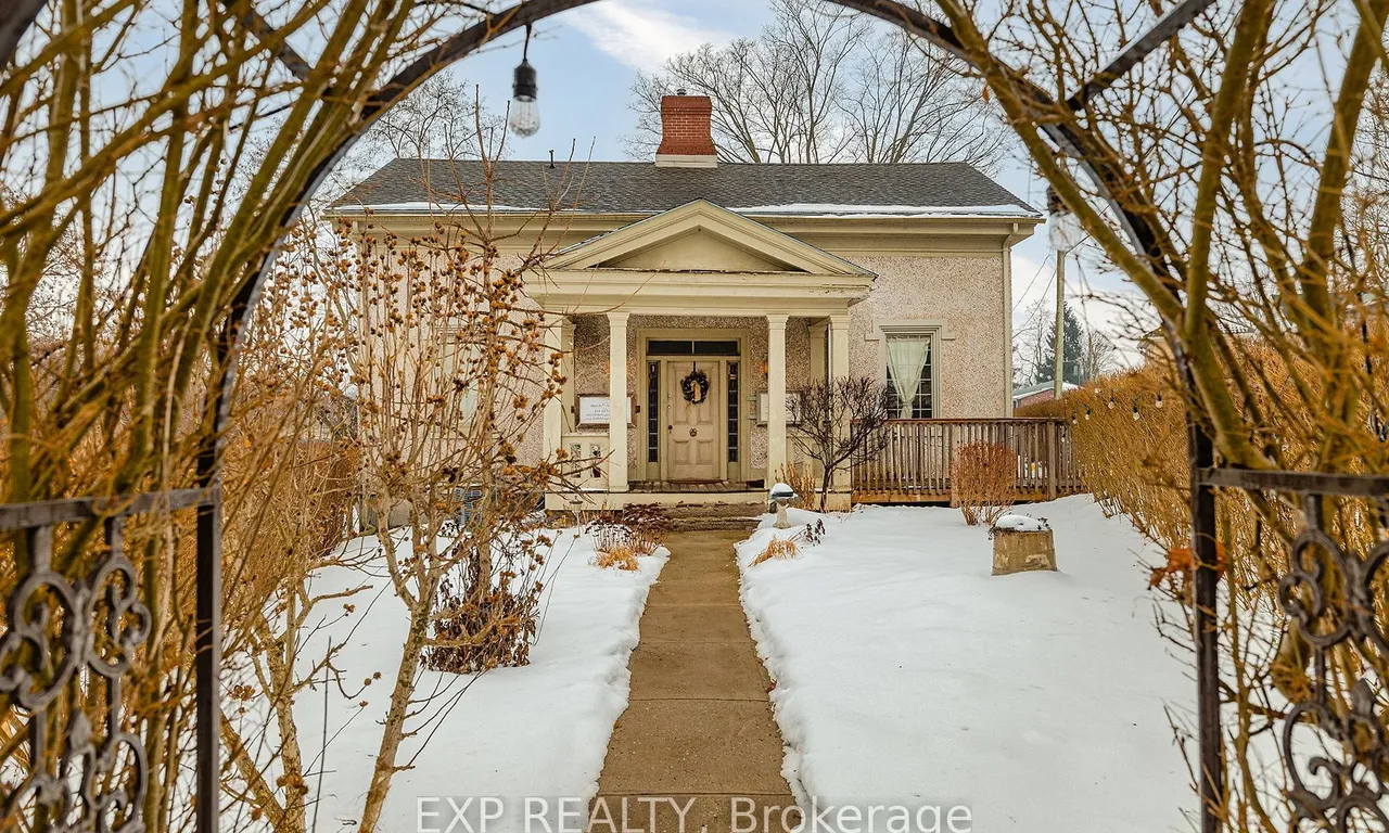 2 Arnold St, Brant, ON N3L 2C2
