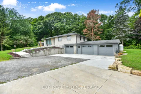 1138 Thousand Islands Pkwy, Front of Yonge, ON K0E 1R0