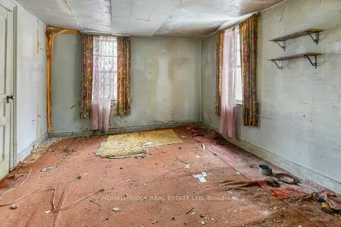 4221 Bisseltown Rd, Augusta, ON K6V 5T2