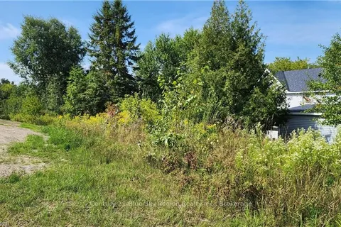 14 Hay St, West Nipissing, ON P0H 1G0