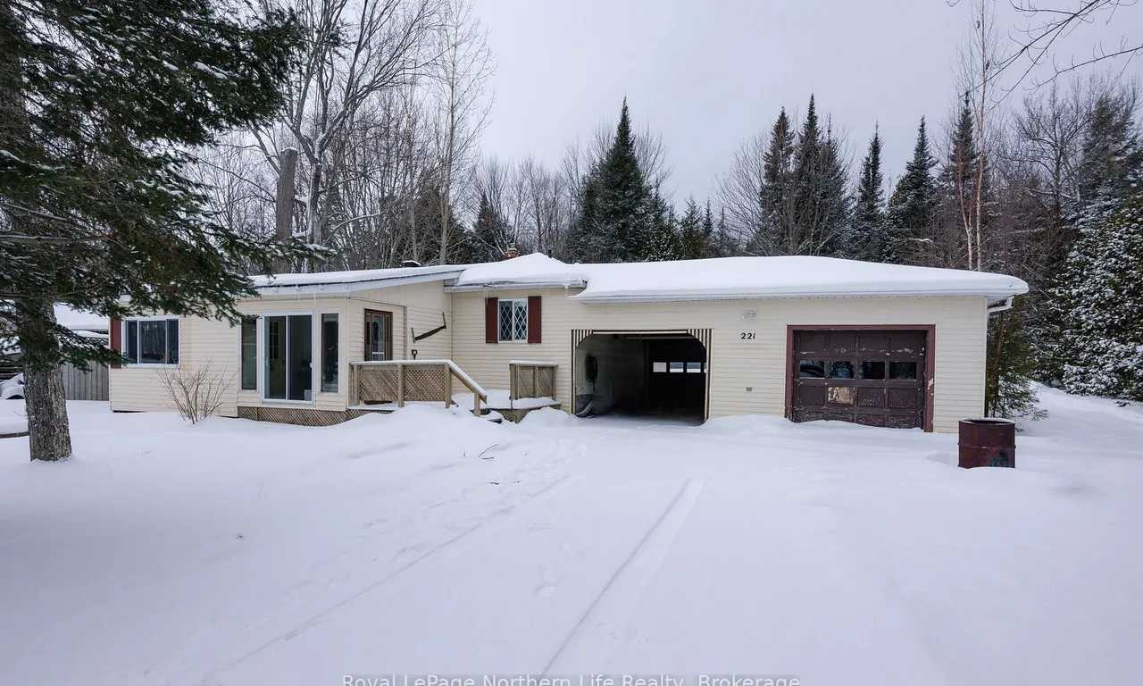 1580 Jocko Point Rd, North Bay, ON P1B 8G5