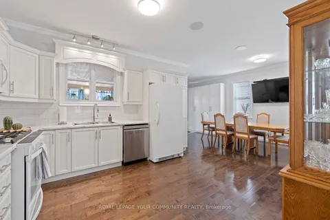 870 Beach Boulevard, Hamilton, ON L8H 6Z4