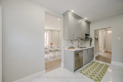 39 Alanson St, Hamilton, ON L8N 1W6