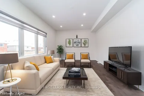 726 Sawmill Rd, Peterborough, ON K9L 0E8