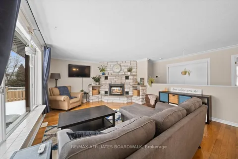 14 East Healey Ave, Stittsville - Munster - Richmond, ON K2S 1K1