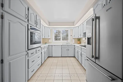 14 East Healey Ave, Stittsville - Munster - Richmond, ON K2S 1K1