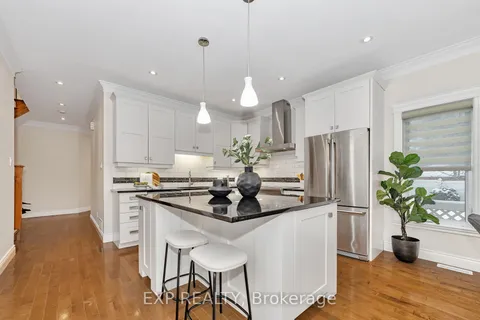 57 Columbus Ave, Overbrook - Castleheights and Area, ON K1K 1R2