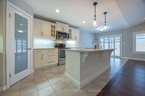 49 Blairmont Terr, St. Thomas, ON N5R 0E1