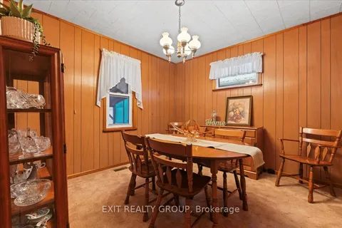 29 Richard St, Quinte West, ON K8V 1V2