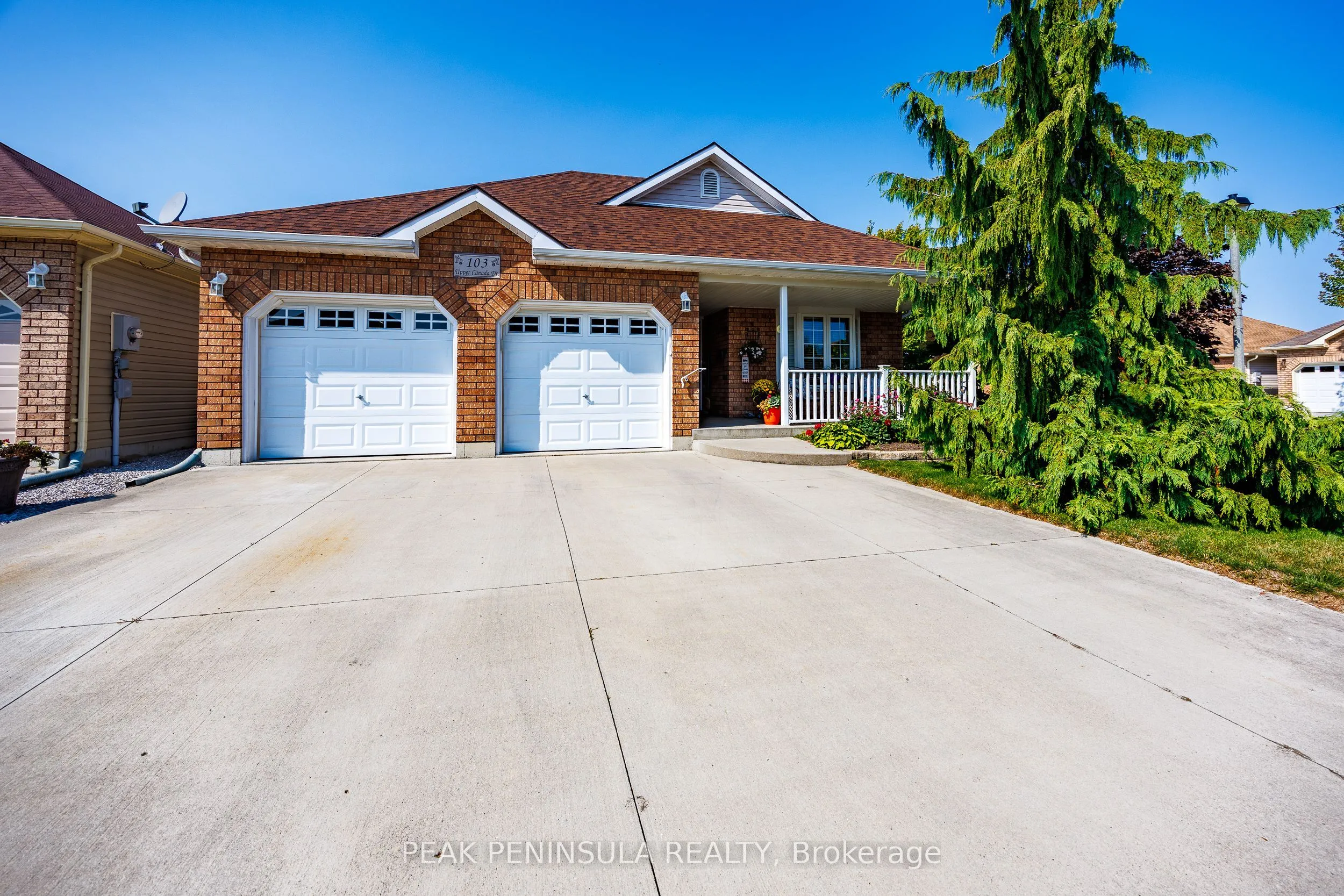 103 Upper Canada Drive, Norfolk, ON N0E 1M0
